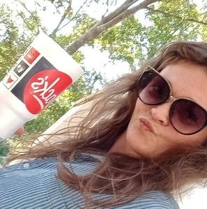 Meet your Posher, Khristin